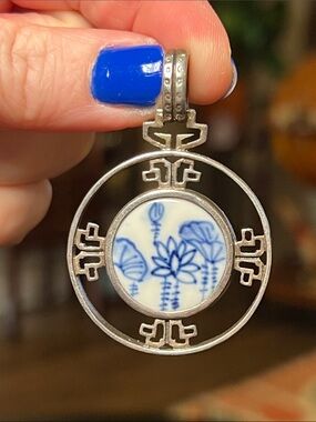 VTG Asian Blue and White Chinoiserie Porcelain Fragment Sterling Silver Pendant
